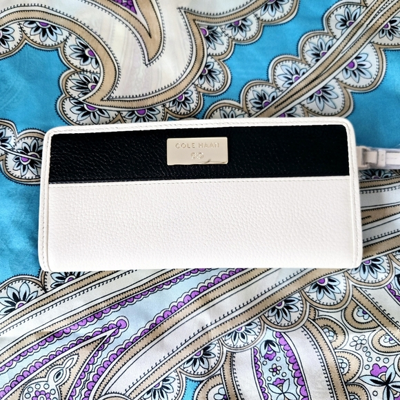 Cole Haan Kiera Slim Leather Wallet Ivory/Black - Picture 1 of 8